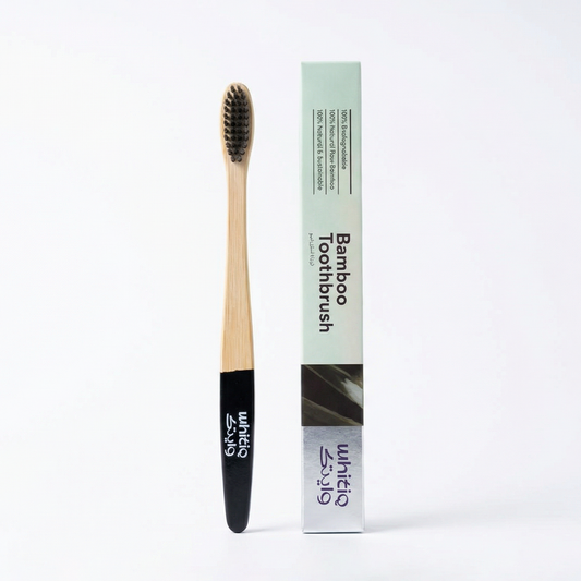 Bamboo Toothbrush (Black) فرشاة أسنان من الخيزران الطبيعي بلون أسود أنيق.
