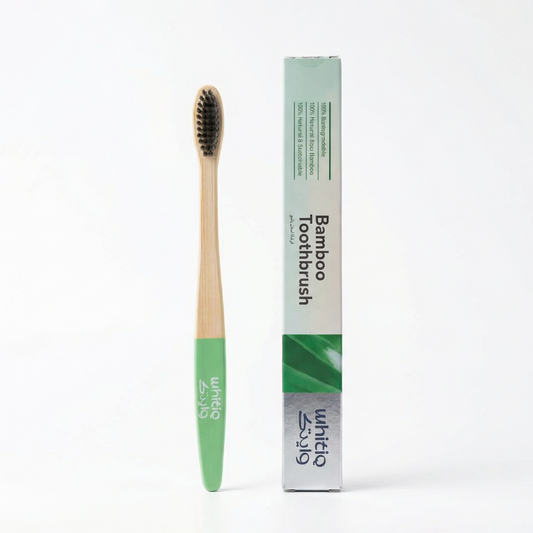 Bamboo Toothbrush (Green) فرشاة أسنان من الخيزران الطبيعي بلون أخضر لطيف.